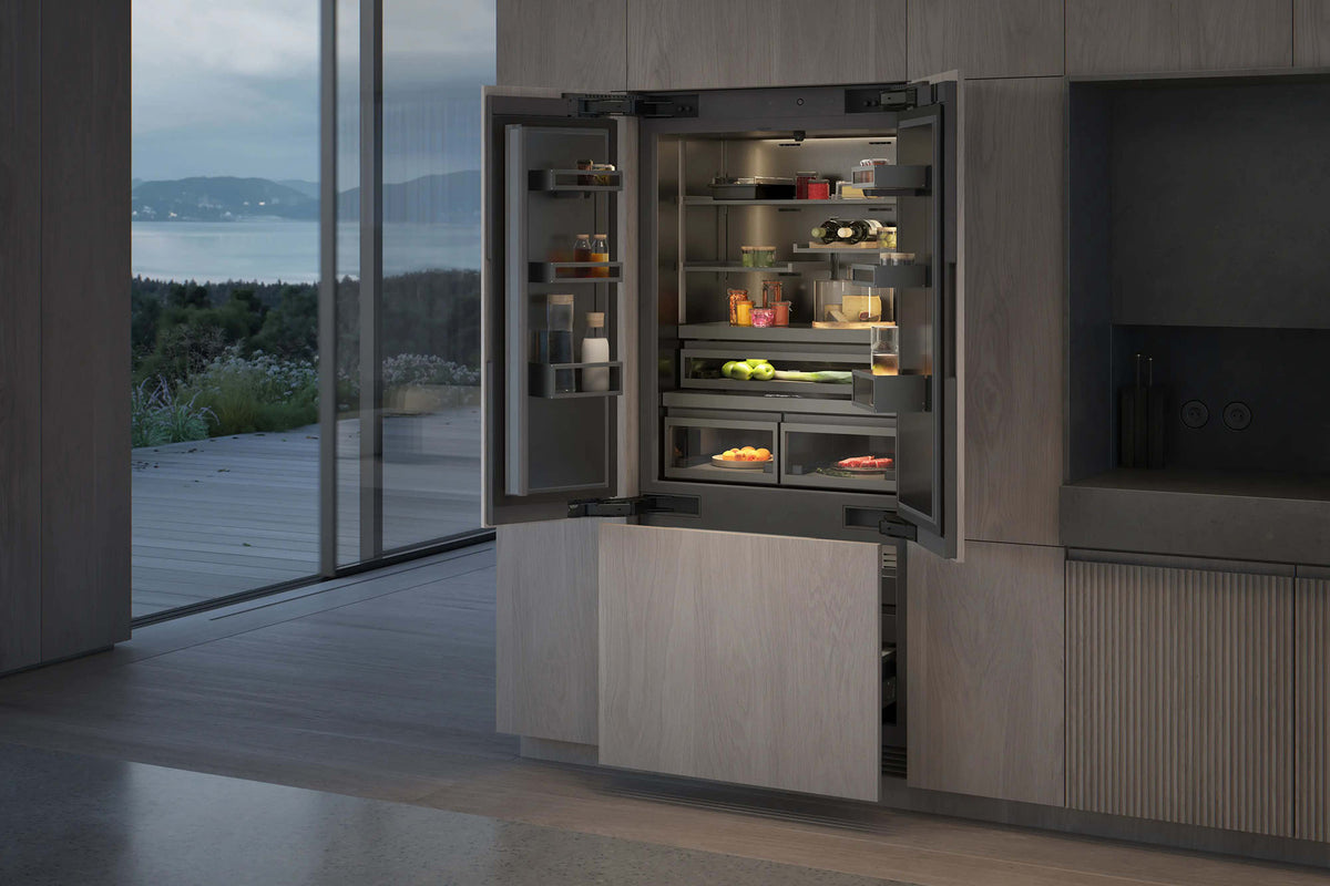 Gaggenau Expressive Series Vario French Door Fridge-Freezer RVY497190 - close-up of interior LED lighting and glass shelving