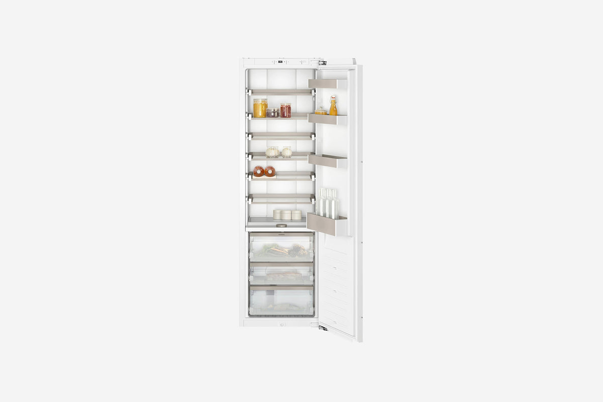 Gaggenau 200 Series Vario Fridge RC289370 56cm - hero product shot, door closed front view