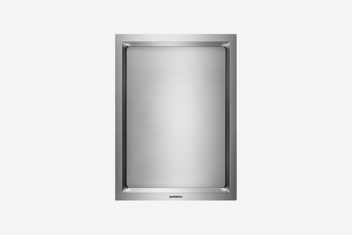 Gaggenau 400 Series Vario Teppan Yaki Cooktop VP414115 38cm - hero product shot, flat steel grill module, top-down view