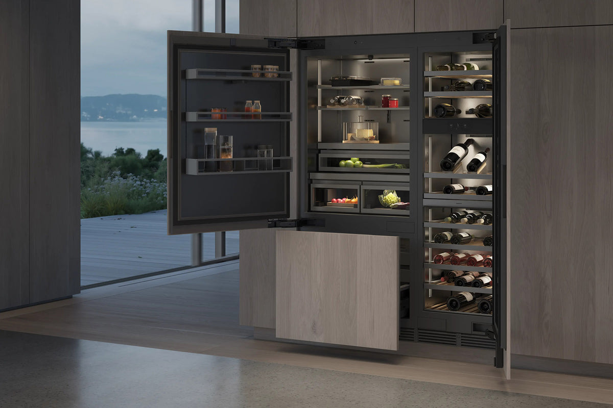 Gaggenau Expressive Series Vario Wine Climate Cabinet RVW467170 - detail of LED interior lighting and wooden rail