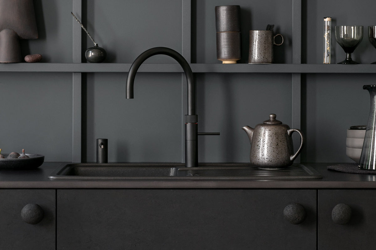 Quooker Fusion round boiling water tap in black