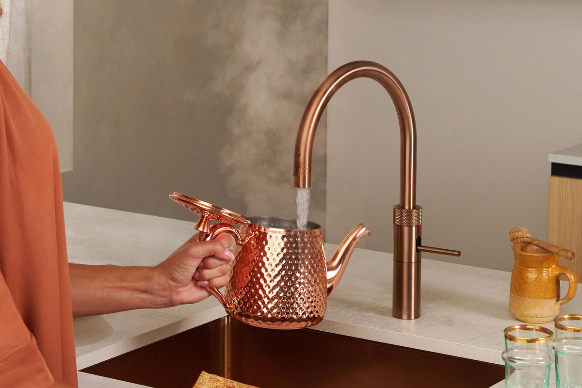 Quooker Fusion round boiling water tap in rose copper
