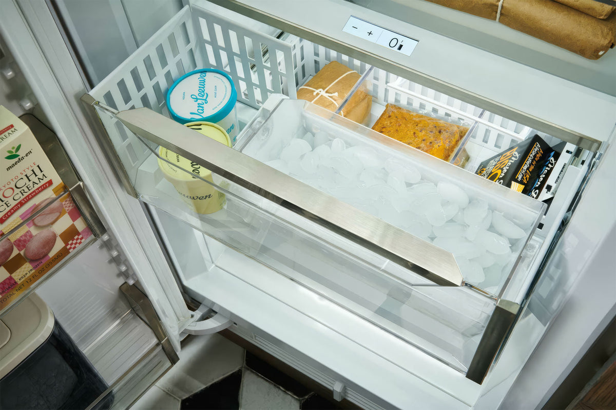 Sub-Zero Designer 76 cm column freezer