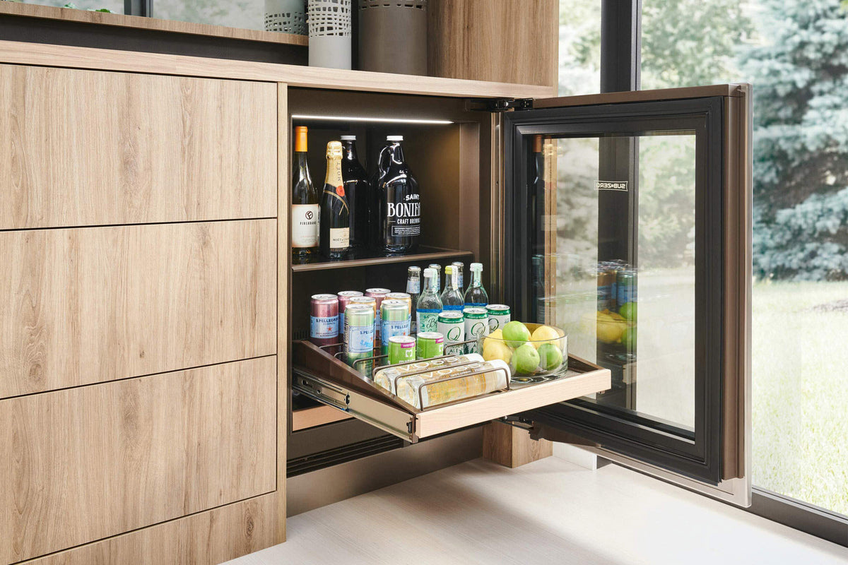 Sub-Zero Designer 61 cm under-counter beverage centre