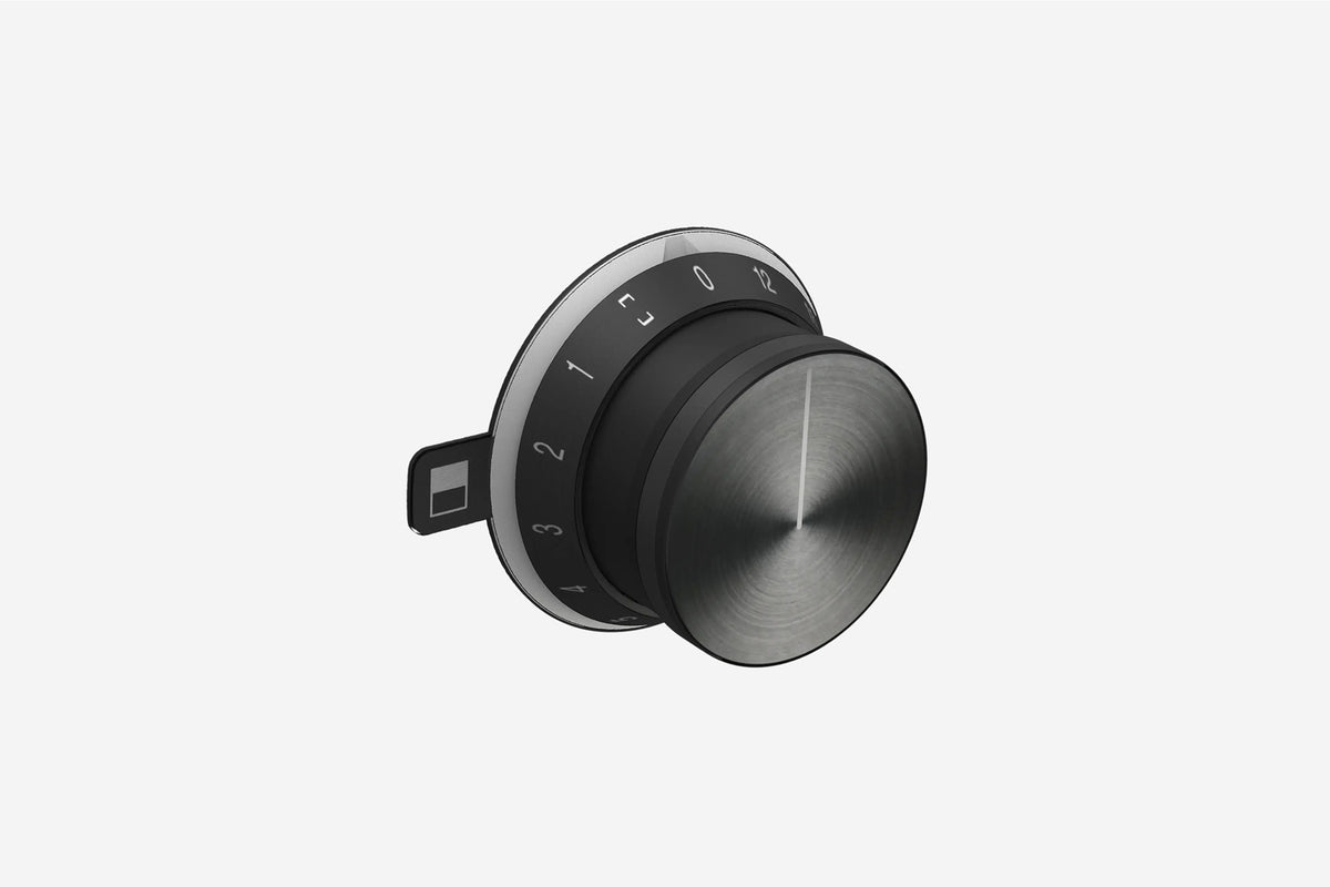 Gaggenau Control Knob Set CKG420000 - in-use lifestyle shot installed on Teppan Yaki module