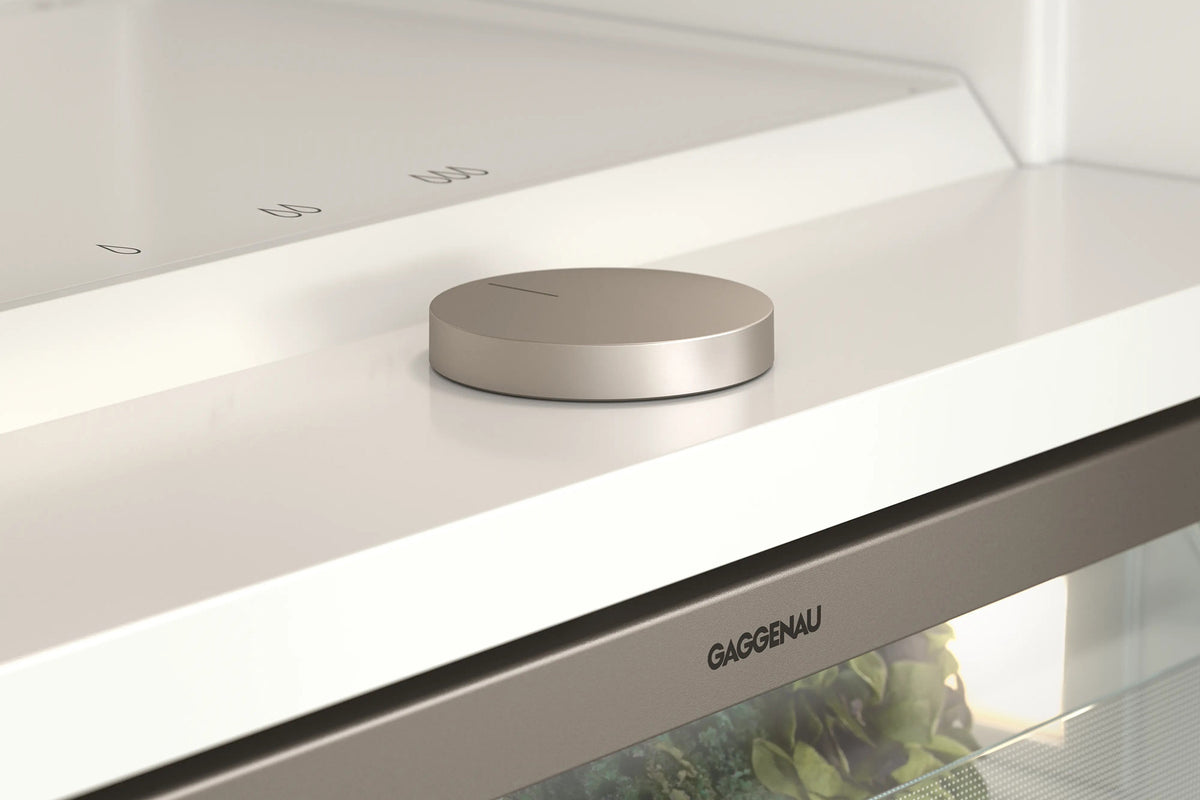 Gaggenau 200 Series Vario Fridge-Freezer Combination RB289300 - lifestyle kitchen installation shot