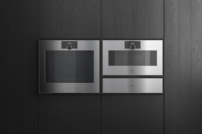 Gaggenau Expressive Series XL Warming Drawer GW483120 - drawer open showing large interior and rack