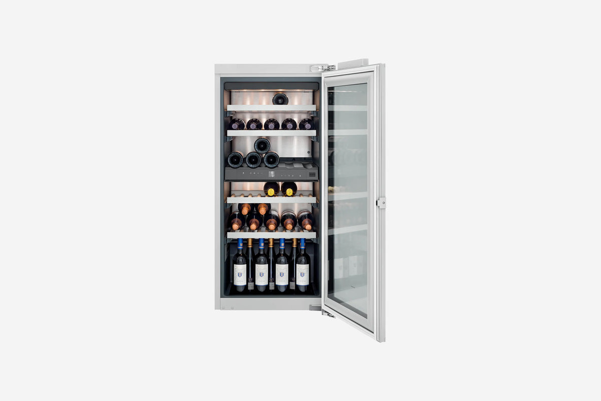 Gaggenau 200 Series Wine Climate Cabinet RW222263 56cm - hero product shot, door closed front view