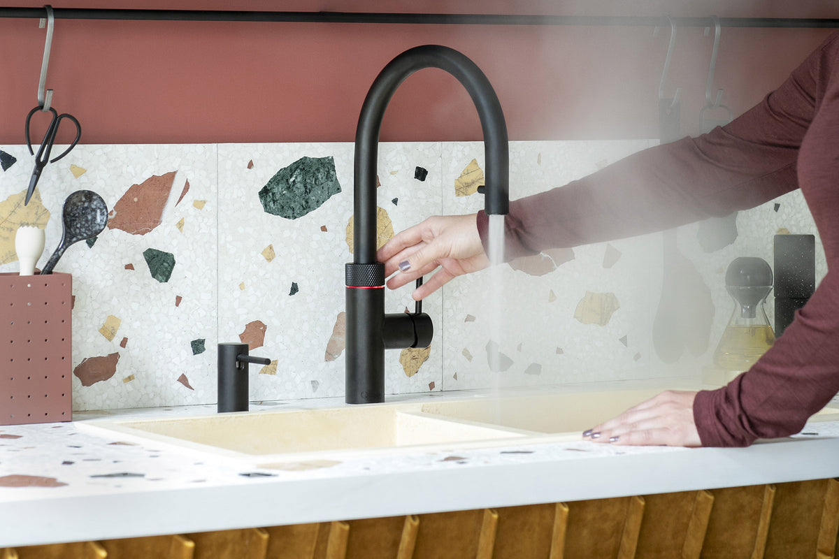 Quooker Flex round boiling water tap in black