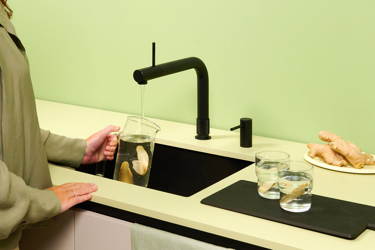 Quooker Front boiling water tap in black