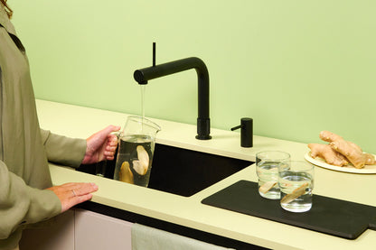 Quooker Front boiling water tap in black