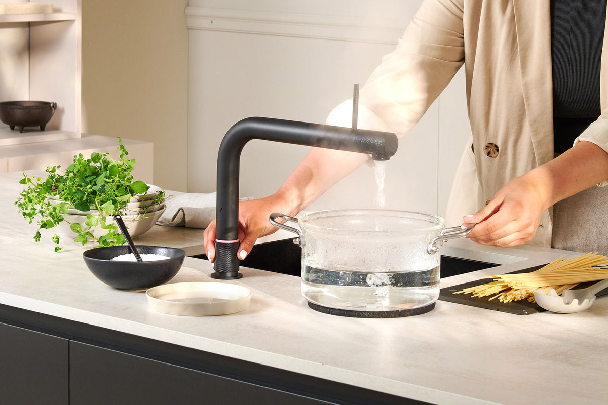 Quooker Front boiling water tap in black
