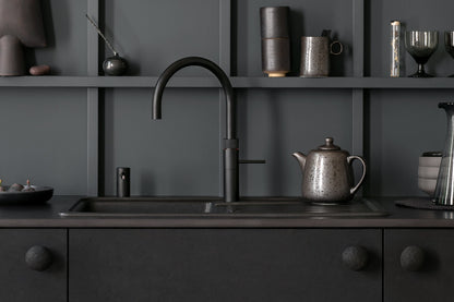 Quooker Fusion round boiling water tap in black