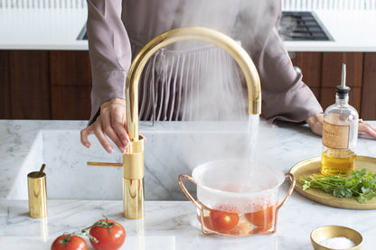 Quooker Fusion round boiling water tap in gold