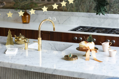 Quooker Fusion round boiling water tap in gold