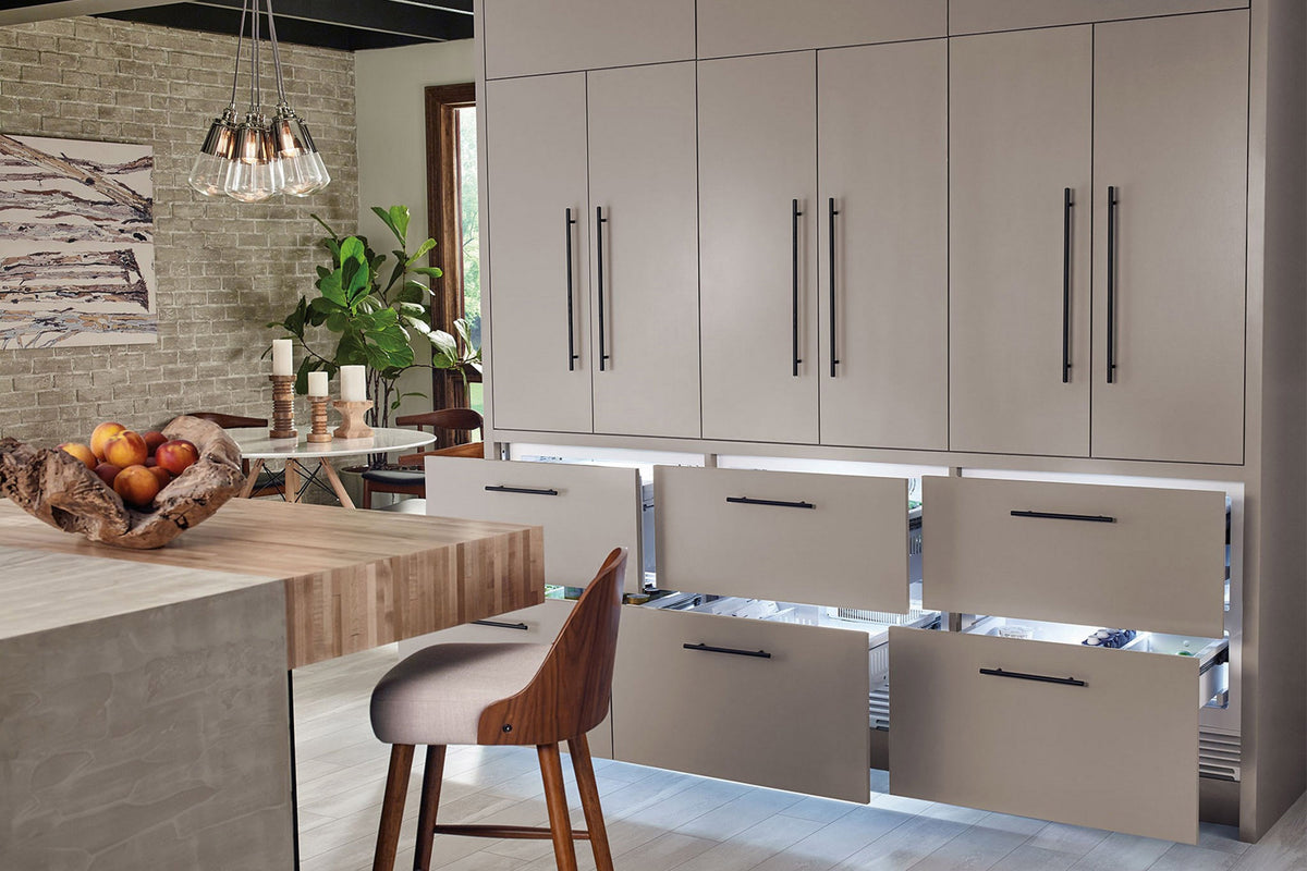 Sub-Zero Designer 76 cm under-counter freezer drawers