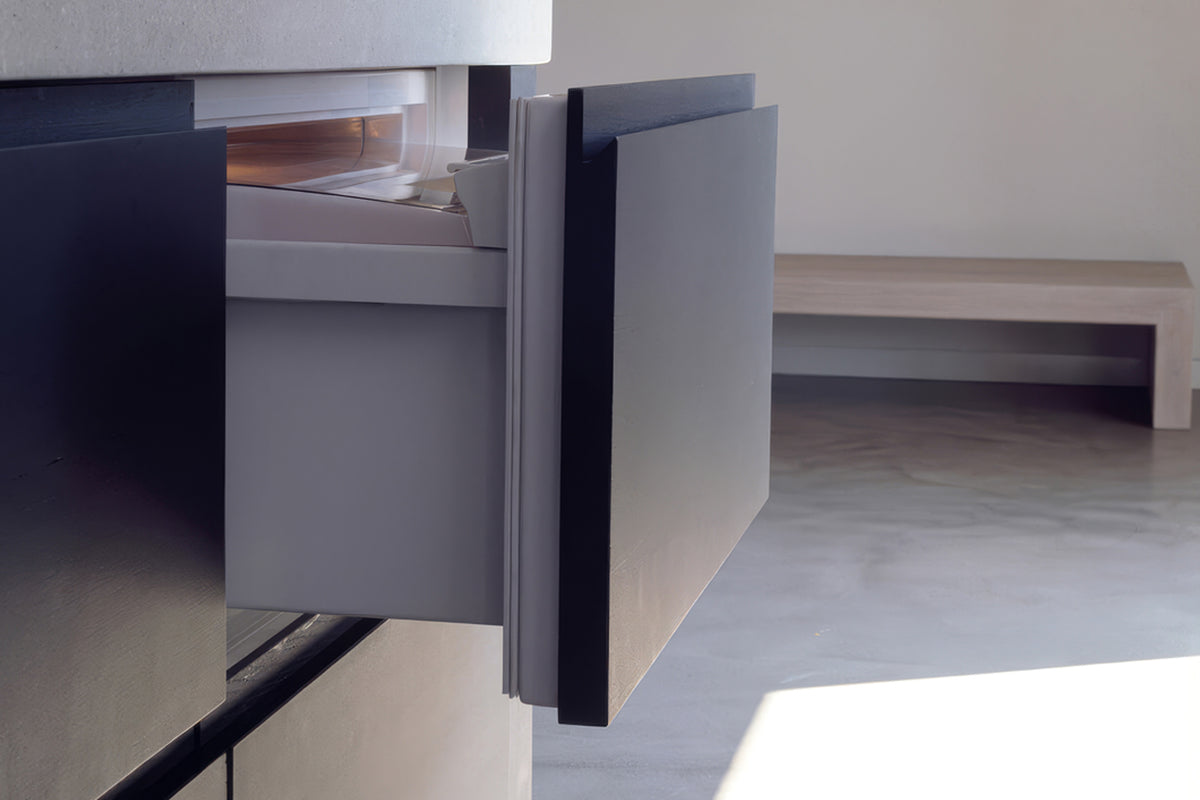 Sub-Zero Designer 76 cm under-counter freezer drawers