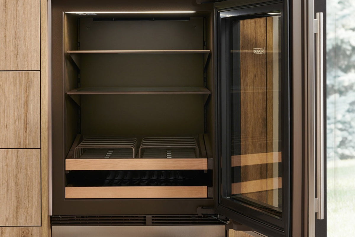 Sub-Zero Designer 61 cm under-counter beverage centre