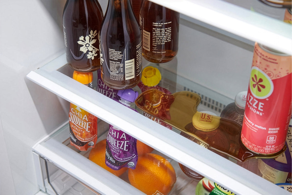 Sub-Zero Designer 61 cm under-counter fridge