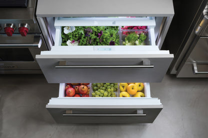Sub-Zero Designer 76 cm under-counter fridge drawers