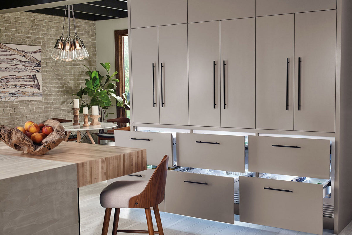 Sub-Zero Designer 76 cm under-counter fridge drawers