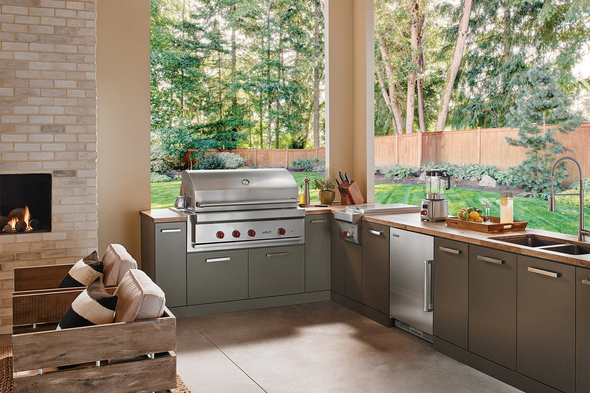 Wolf 107 cm gas barbecue
