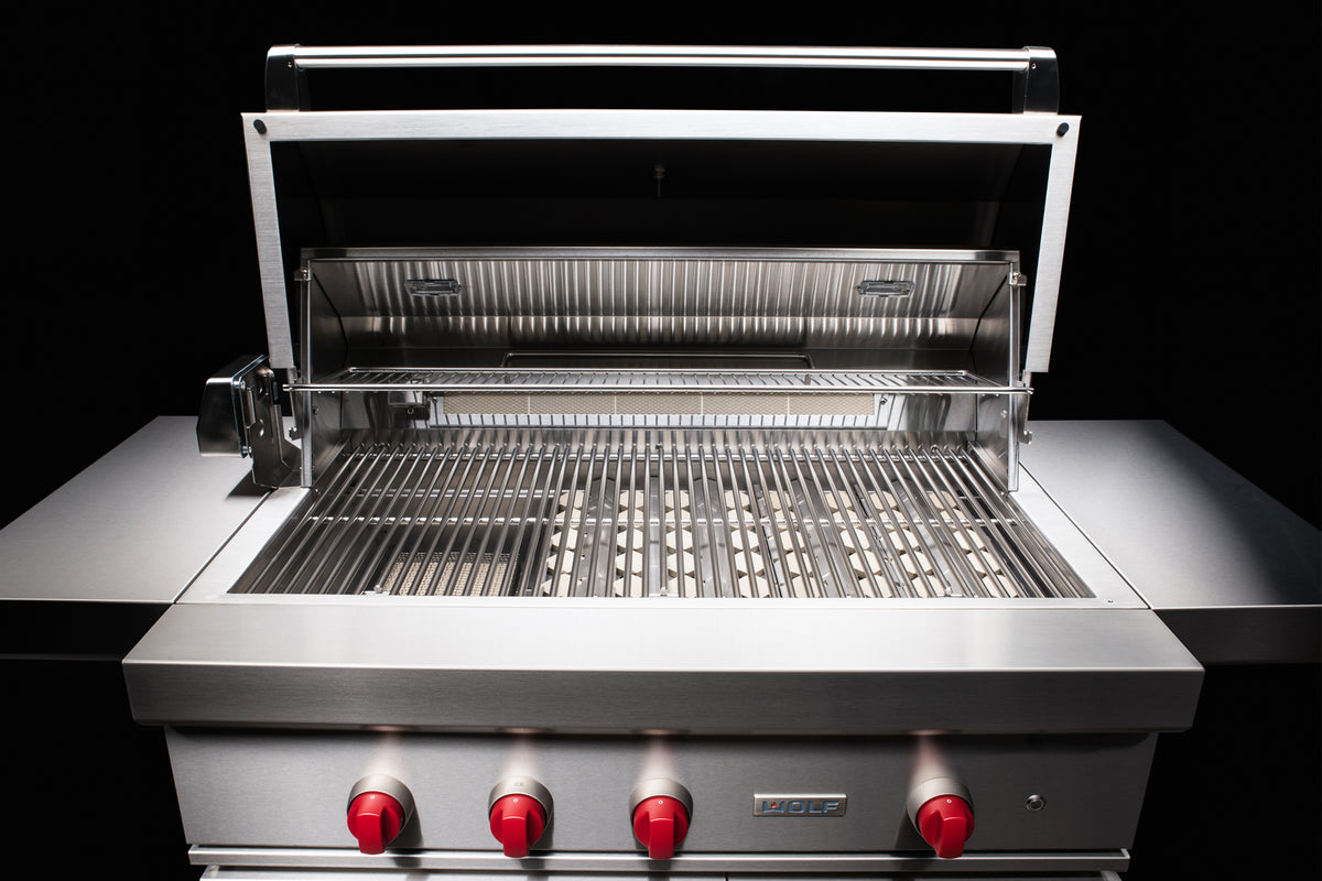 Wolf 107 cm gas barbecue
