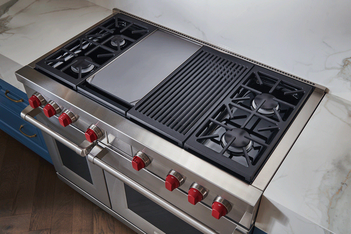 Wolf Dual Fuel 122 cm 4 burner, chargrill & Teppanyaki range cooker