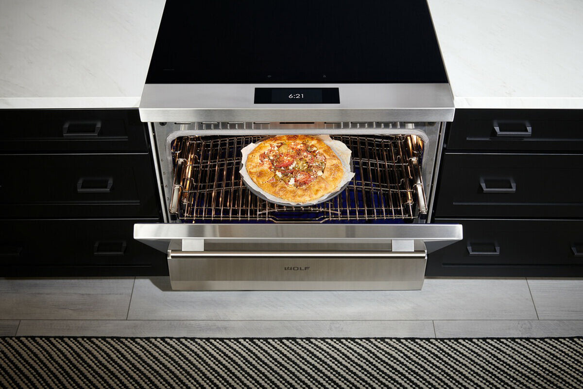 Wolf Transitional 91 cm 5 zone induction range cooker