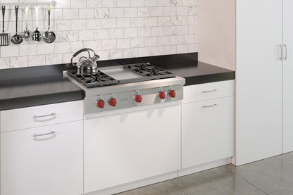 Wolf 91 cm 4 burner and teppanyaki rangetop
